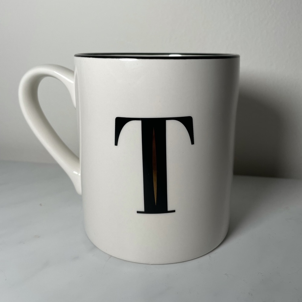 Threshhold T Large Beige Black and Gold Coffee Mug